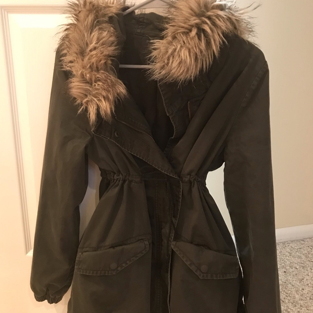 Maternity fall/light winter coat